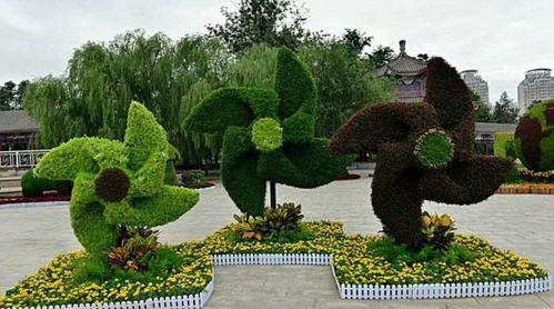 匠心定制，綠意塑形 探索四川雕塑廠家的園林綠雕與景觀工程